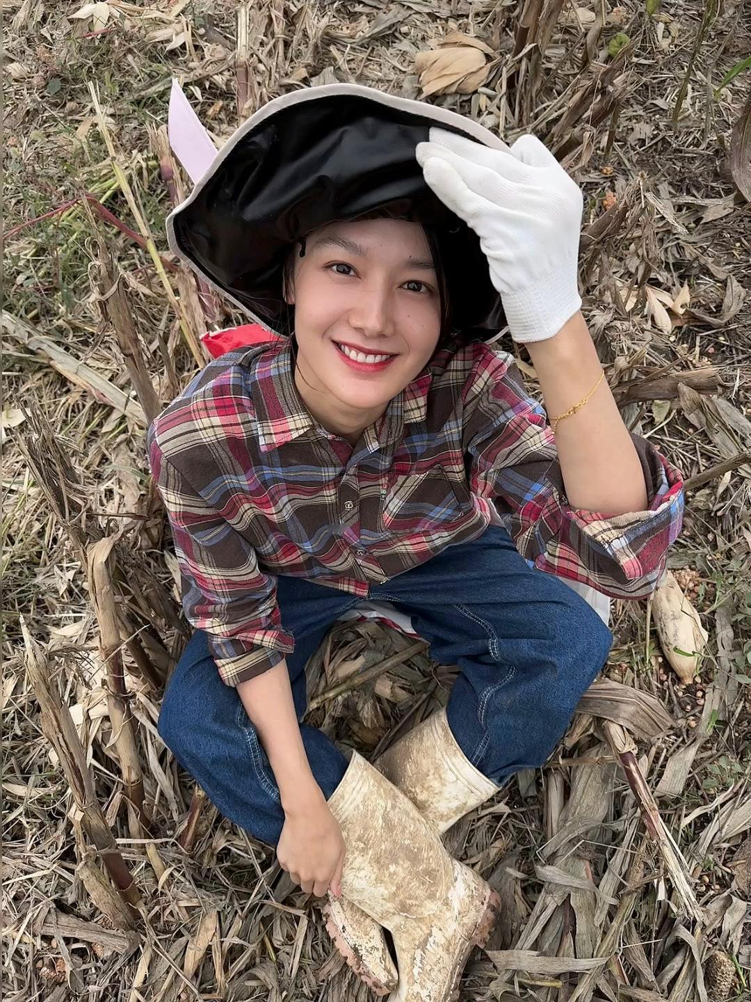 我的农村生活 好好好 骗我回来就是掰苞谷 不是过节里嘛 [awsl] ​​​