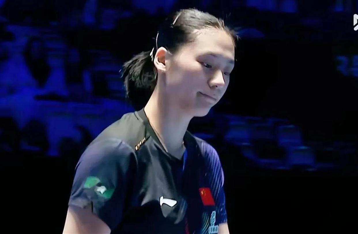 陈熠二打削球手过关！


乒乓球亚洲杯第3轮比赛。
陈熠3：0（11-3；11-