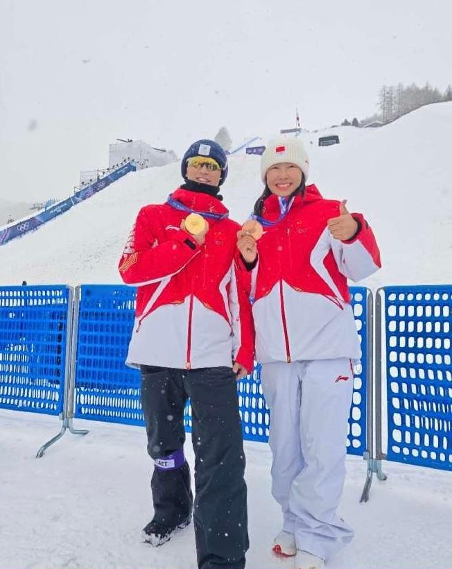 徐梦桃巴黎夺冠后第一个综艺徐梦桃王心迪夺冠后综艺首秀《姐姐当家2》这个阵容，徐梦