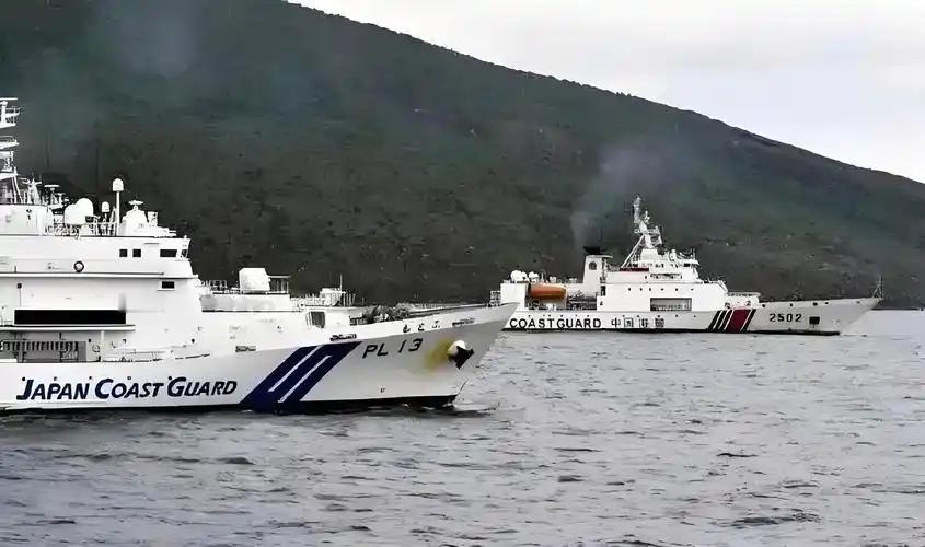 [浮云]日本又来挑衅底线！4月28日，日本“鹤丸”号胆大包天，竟再次非法闯入我国