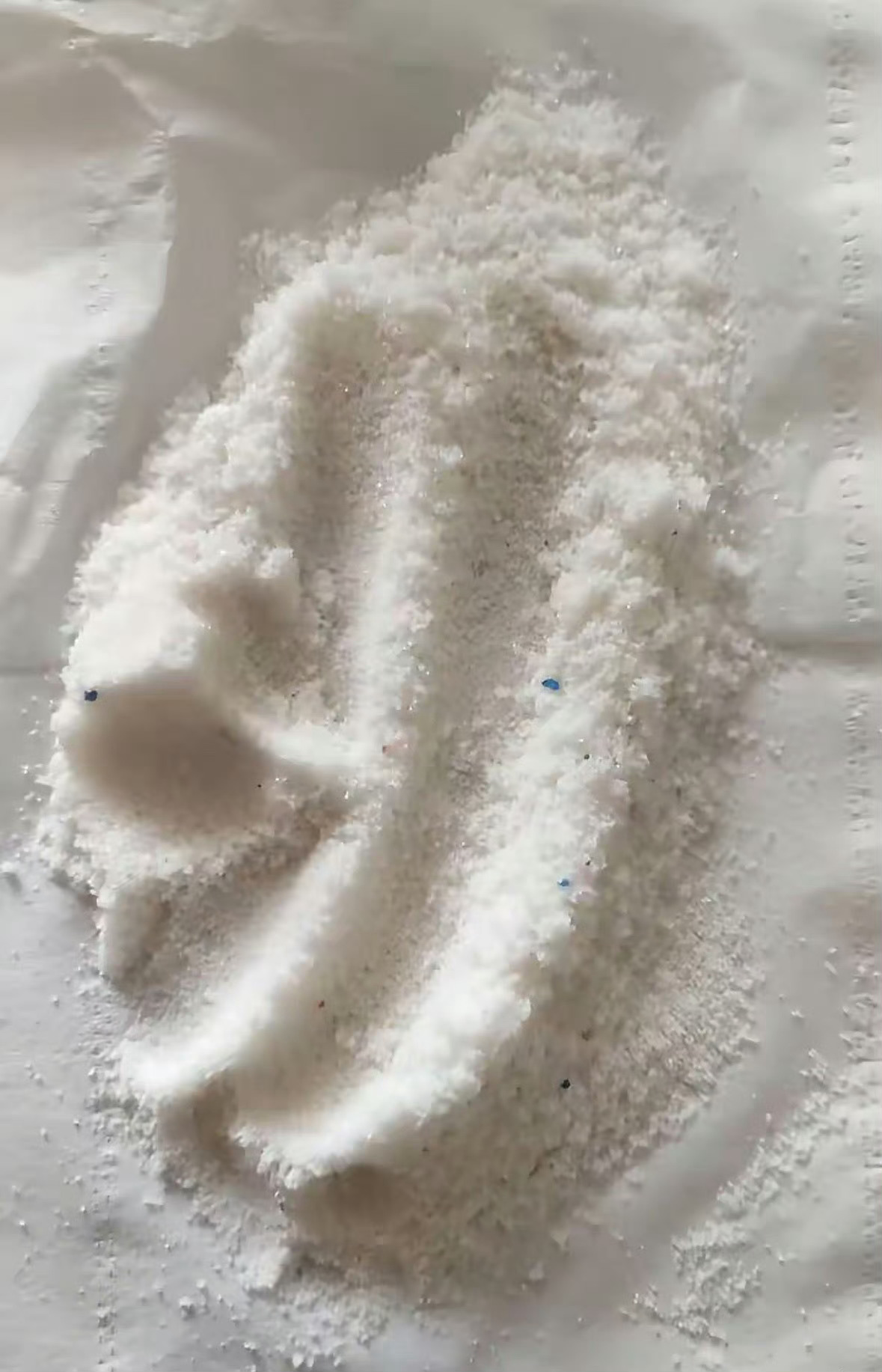 一块一斤的洗衣粉挤满大学洗衣房救命！一块钱一斤的洗衣粉直接“攻占”大学洗衣房！靠