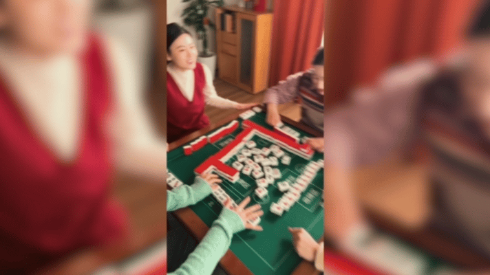 马斯克妈妈眼里的中国春节 梅耶的话，道尽春节的真谛。为生活奔波，为梦想前行，而团