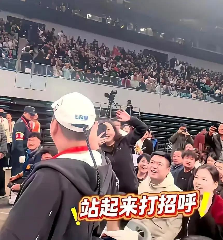 7岁男孩留辫子，被网暴三天
 
头发不是身份证。郭汾瑒的小辫子刚露脸，有人就替他