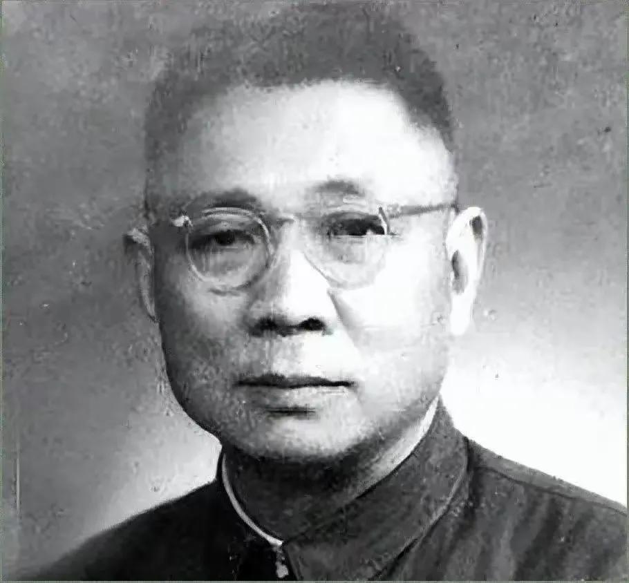 1948年襄樊大战，陈毅给猛将王近山下密令：城里那个副司令是我恩人，21年前他救