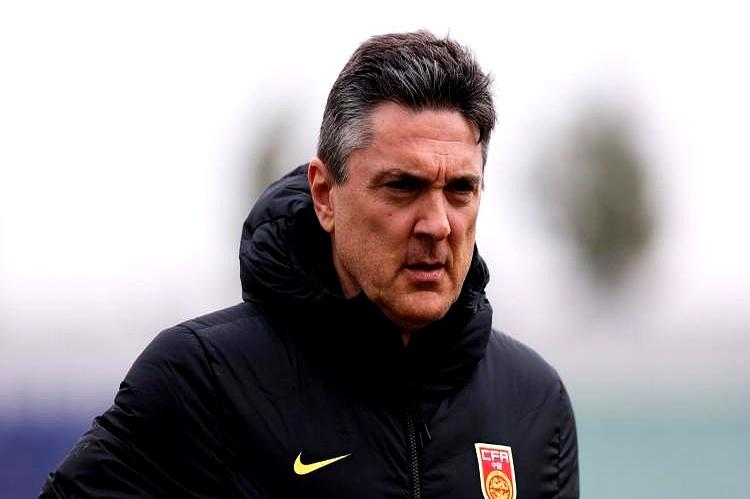 “大脚尼奥”又整活了！
 

U23国足踢得跟坐过山车似的，场场被压，却一路苟进