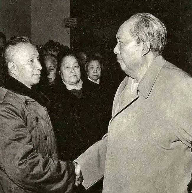 粟裕指挥了淮海战役？不，他是最重磅战场指挥官，但大帅另有其人！

的确，仗主要粟