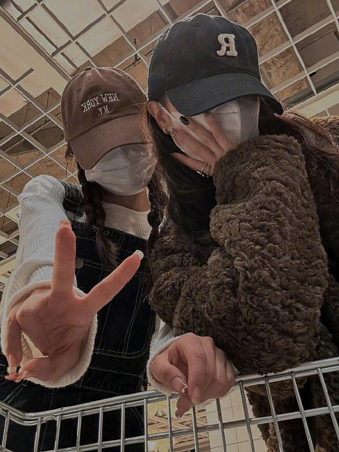 一个让你很来电很有感觉的男人，你想让他也能处处为你着想，在大部分时候是矛盾的。
