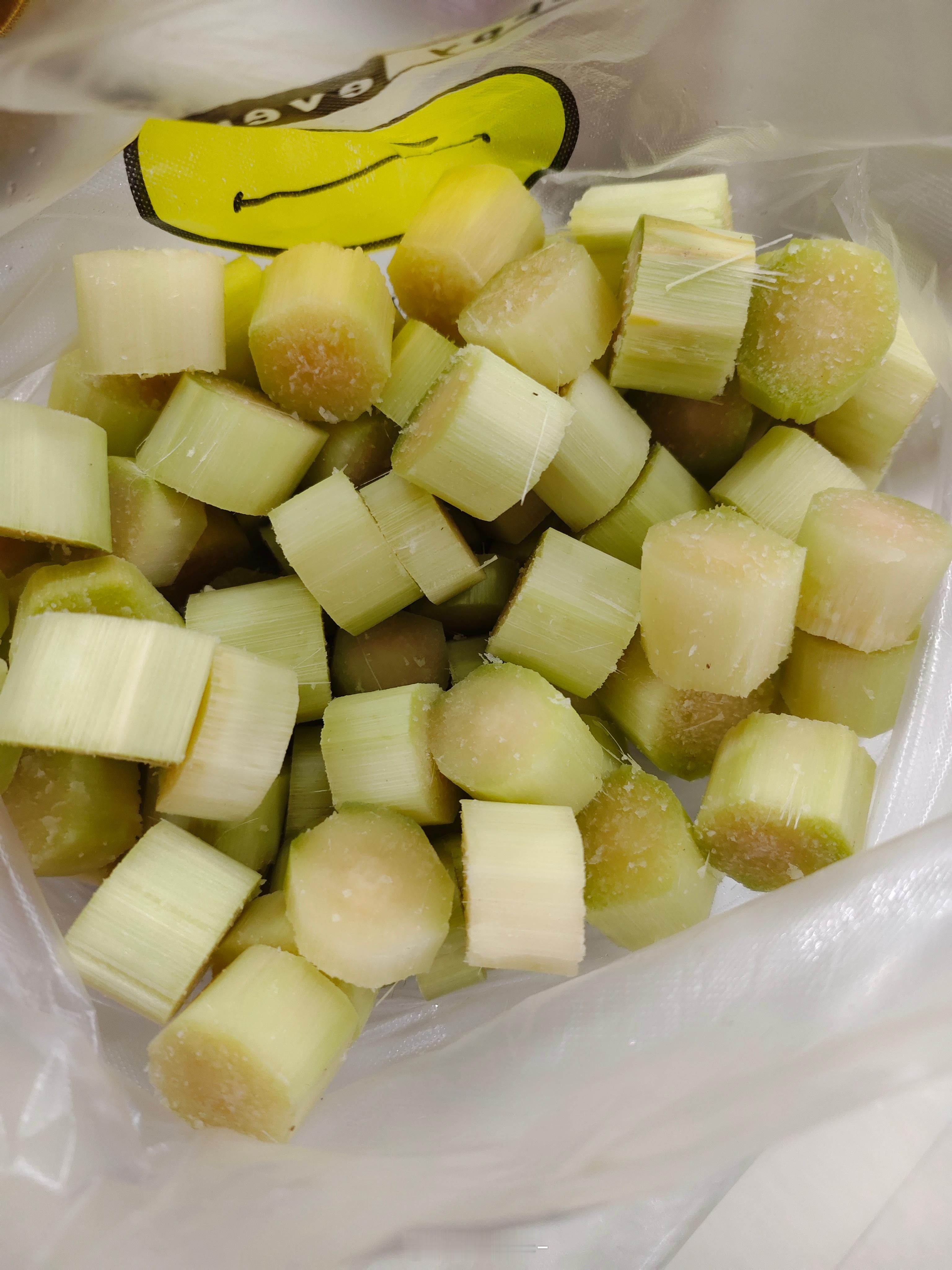 你们是这样吃甘蔗的不[喵喵] 