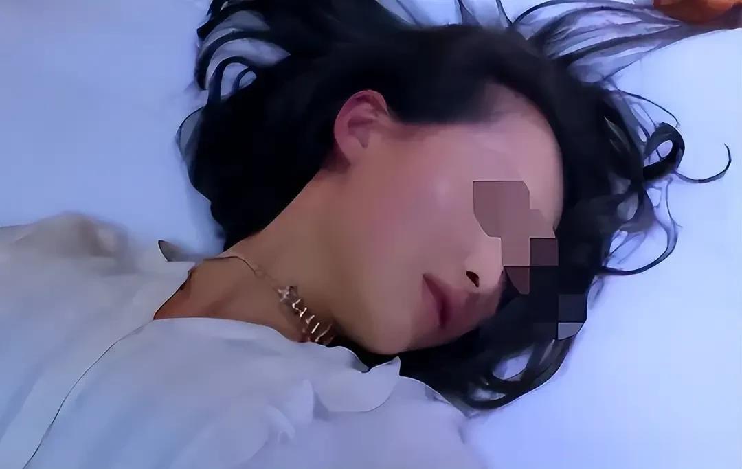 2018年，广东发生了一起令人震惊的事件。一名18岁少女在姐姐家住宿时，被姐夫性