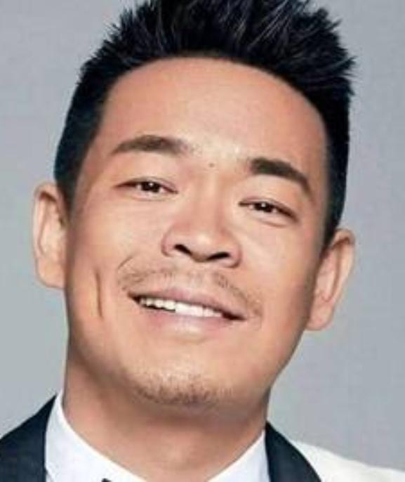 在电视剧《主角》中，孙浩饰演了秦腔男旦苟存忠。他在接受采访时表示，能扮演苟师是冥