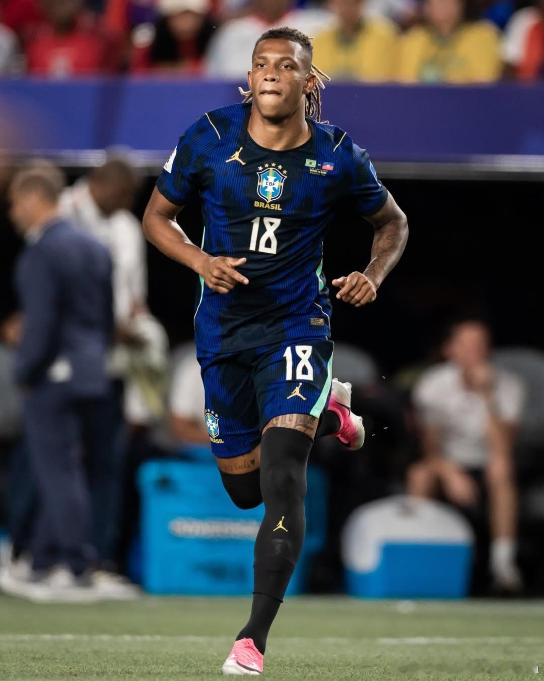 ESPN巴西：吉马良斯的经纪人将同属他旗下的博塔弗戈中场达尼洛推销给纽卡，想以此
