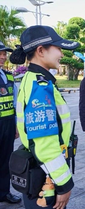 目前，并无任何法律或行政法规规定，辅警在休息、休假或非执勤期间，需主动、独立地介