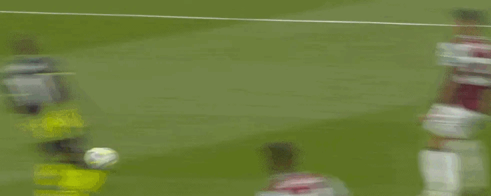 曼城3-1西汉姆，哈兰德连场帽子戏法。3轮7球的哈兰德比其他英超球队进球都多，恐