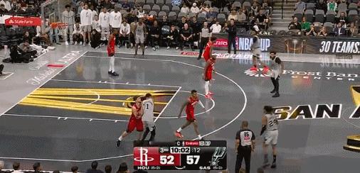 太吓人了，马刺121-110大胜火箭队，这场比赛文班亚马有一个很吓人的球，这个球