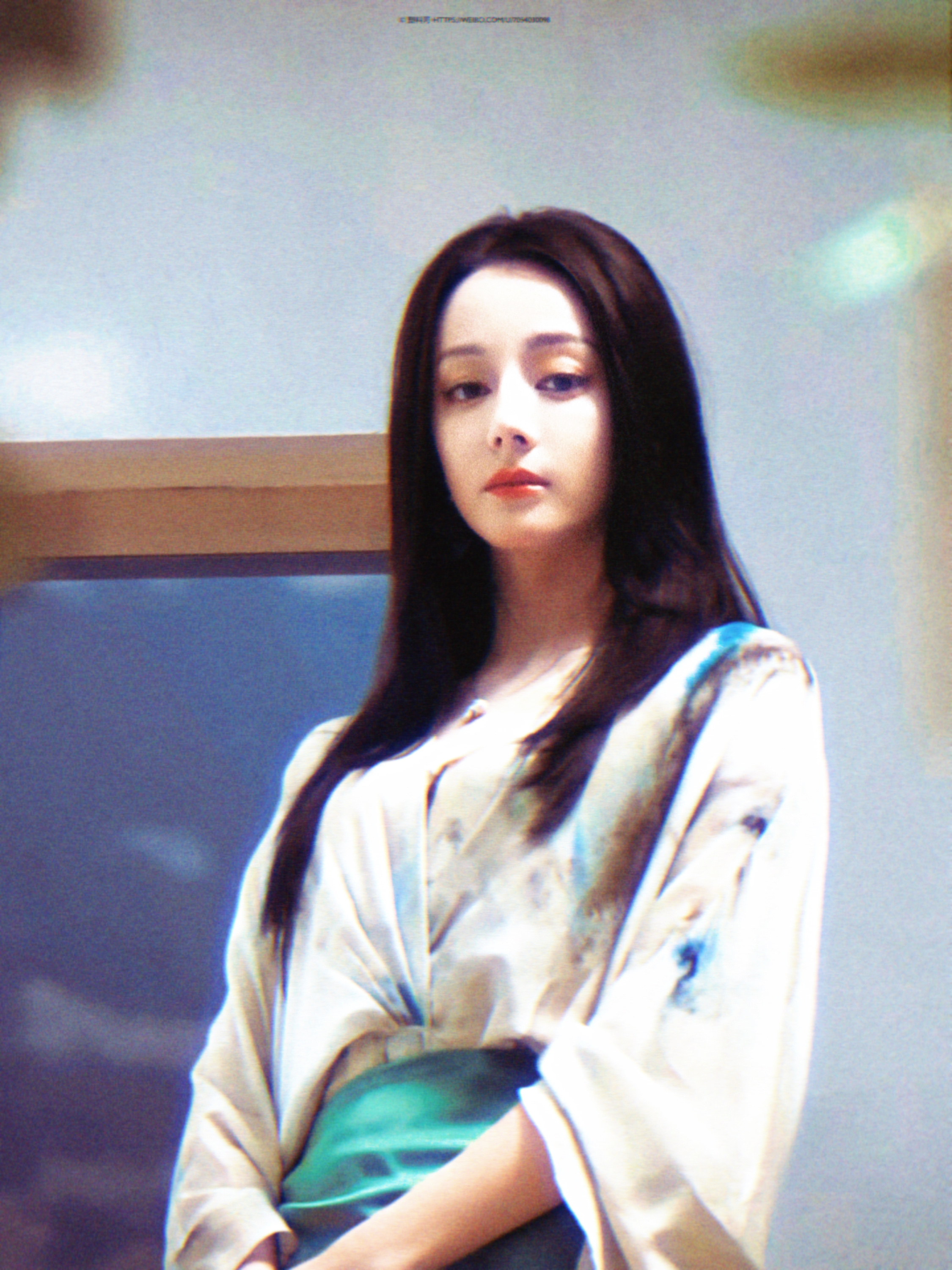 其实迪丽热巴家粉丝真的不用考虑郫县评分了，你家又没特权，别人开完分后立马锁分，人