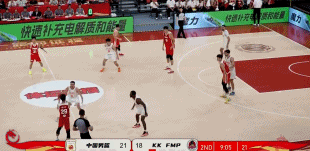 吓人！今晚中国男篮与塞尔维亚KK FMP男篮展开了热身赛第二回合较量，今天中国男