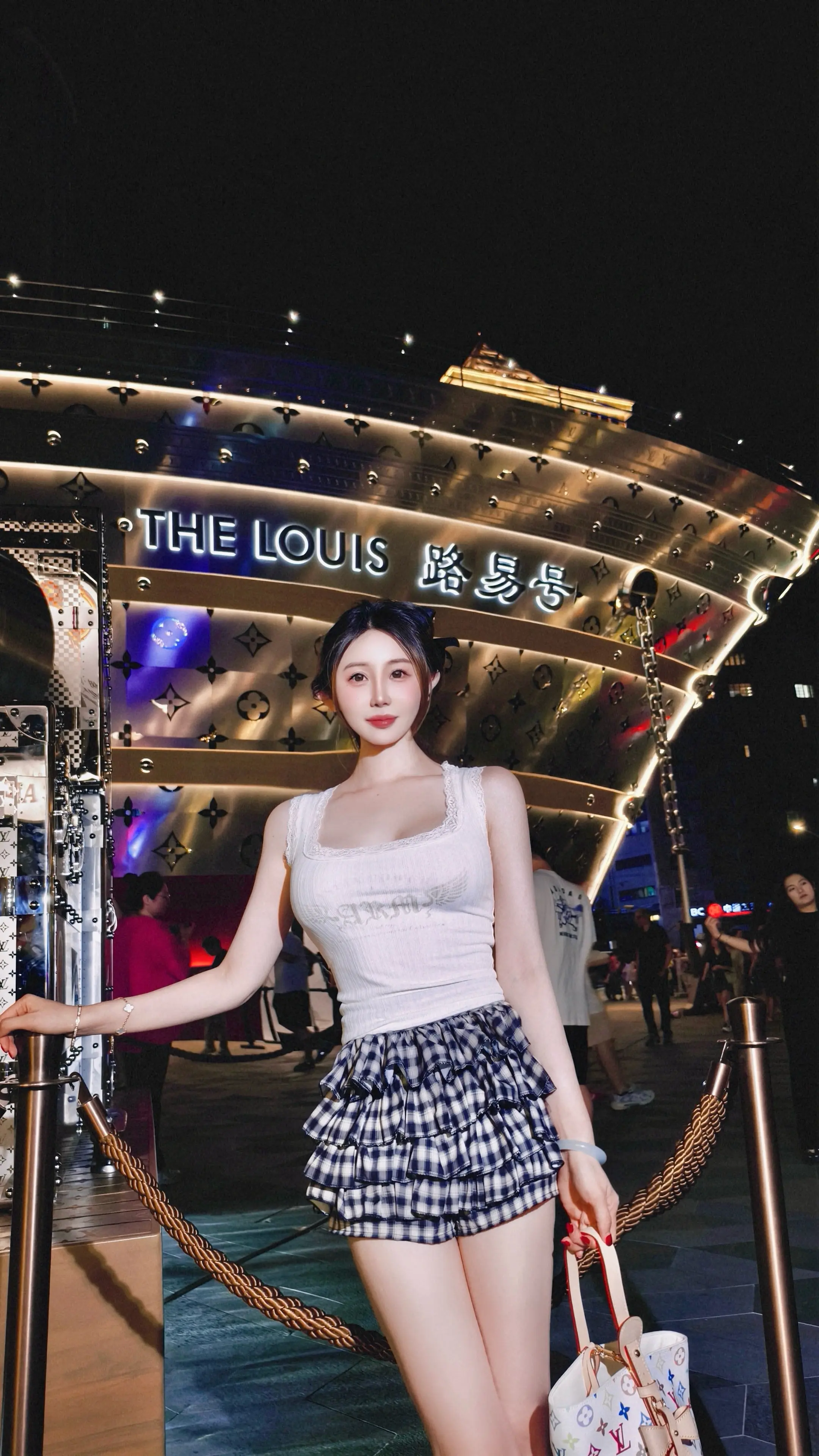 好累  叫声老公就有钱花的日子什么时候才能轮到我