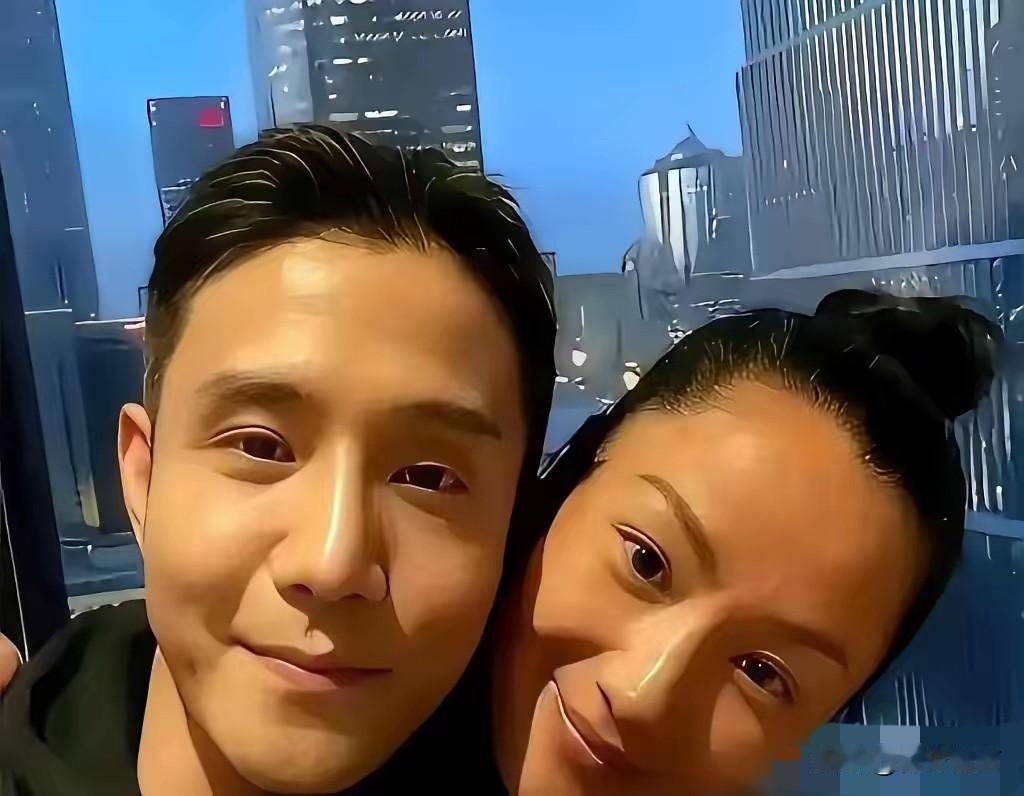 破案了
55岁的瞿颖，定居清迈富人区
她的老公，并不是泰国人，而是山东临沂人，某