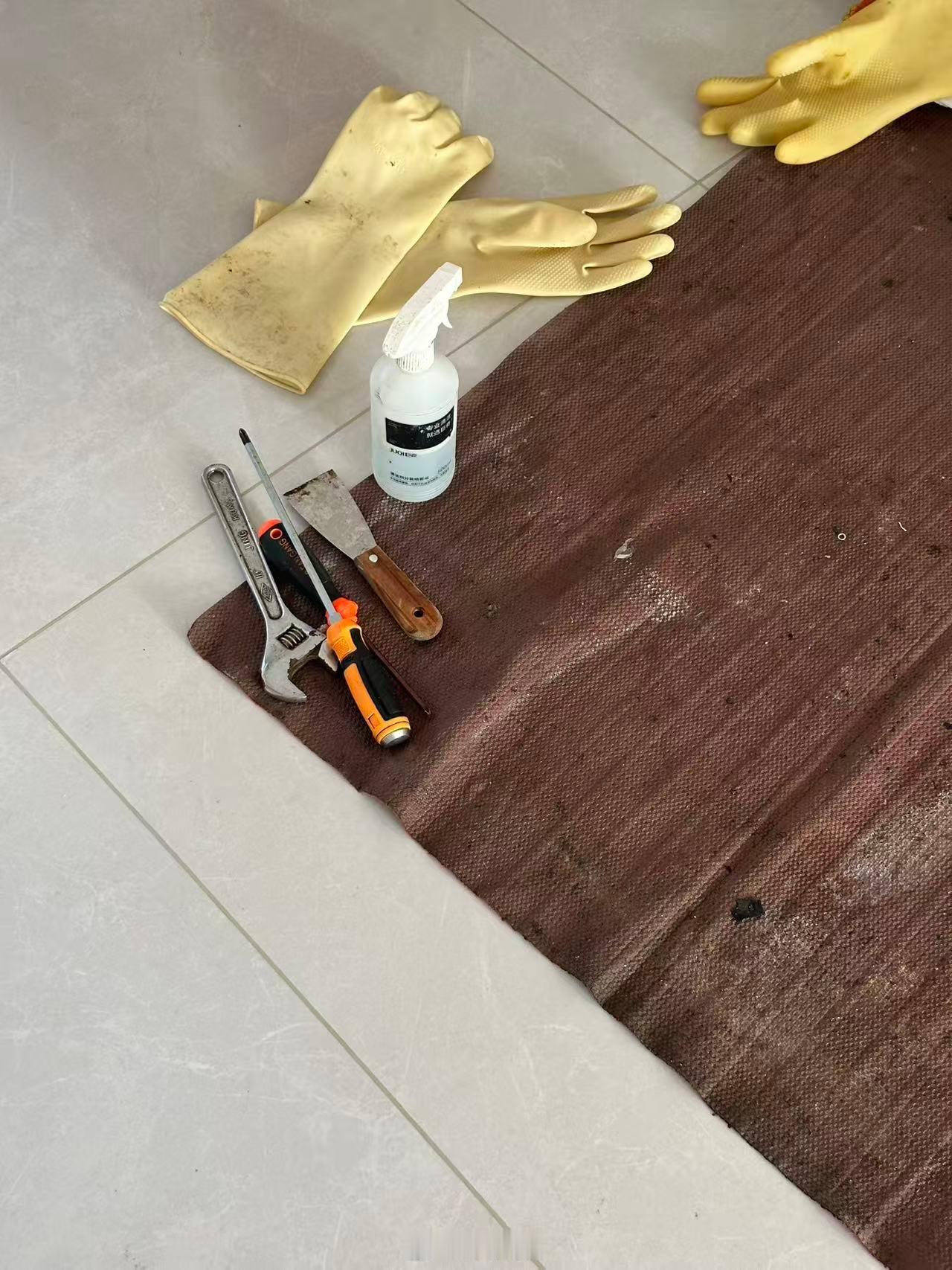 安装过几台空调，也安装过抽油烟机和燃气热水器这些家电，和工人聊天，好多人都说格力