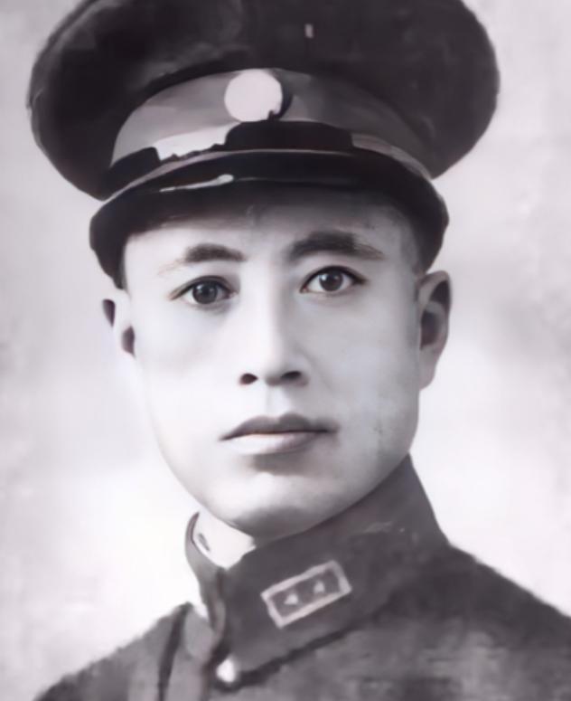 1950年，“大汉奸”夏文运被按在了审问室，谁知，刚骂完他“卖国贼”，他却突然掏