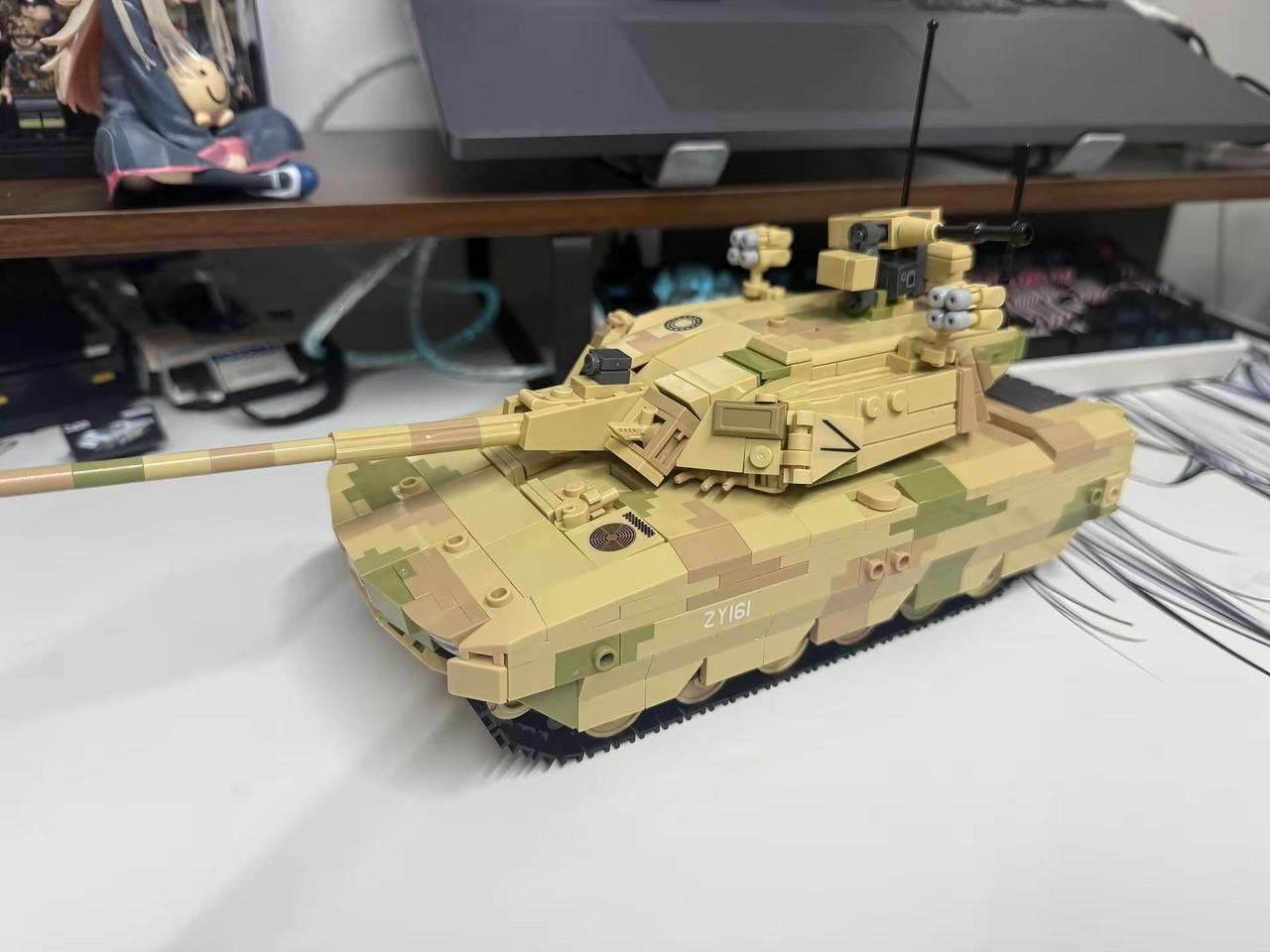 中国人民解放军ZTZ-100式主战坦克 小鲁班出品