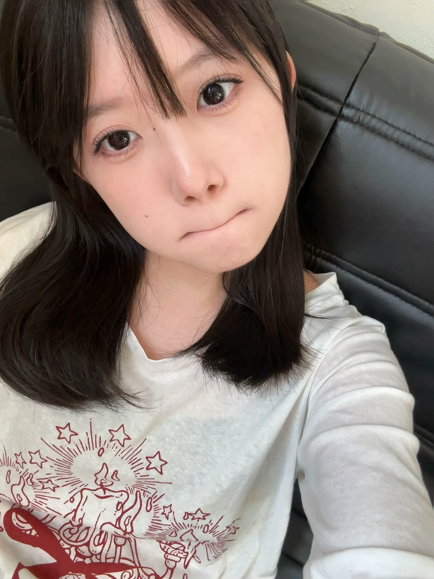 俺发dy小号文案“今年不用返校了”相关搜索🔍是“被开除学籍的影响”大数据不懂俺