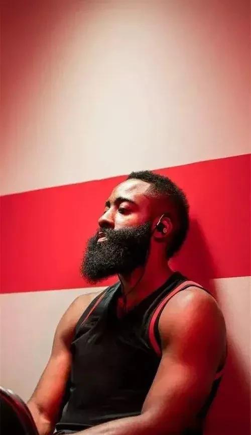 NBA历史三双次数前十排行，现役竟然有五人上榜！
10、卢卡-东契奇56次！独行