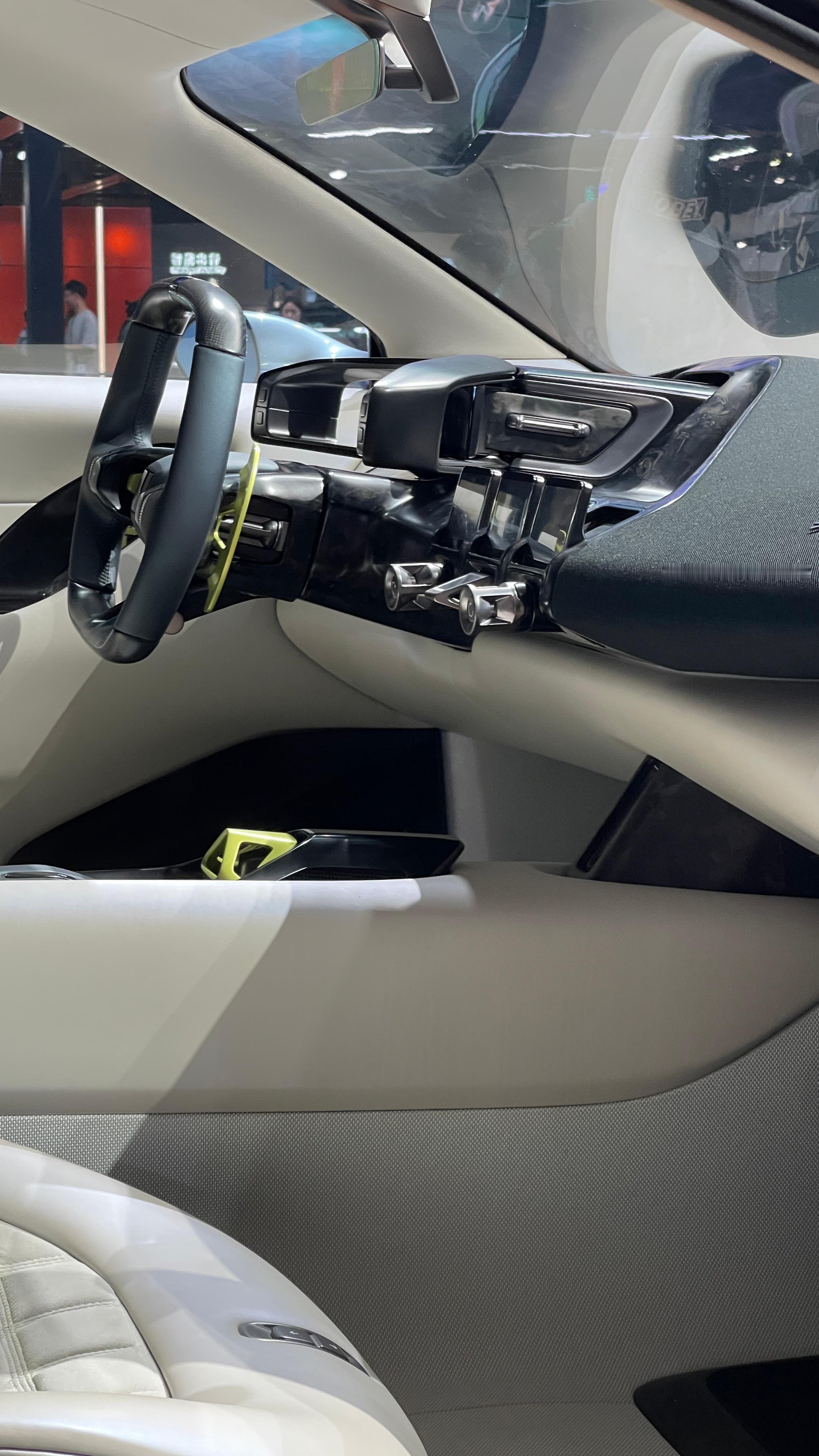 领克第一款gt概念跑车 领克GT 实车来了，一整个爱了领克 望量产，莫辜负！ 北