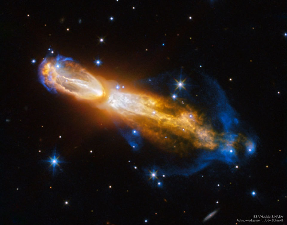 #每天一天文图# 哈伯太空望远镜拍摄的葫芦星云 ​​​