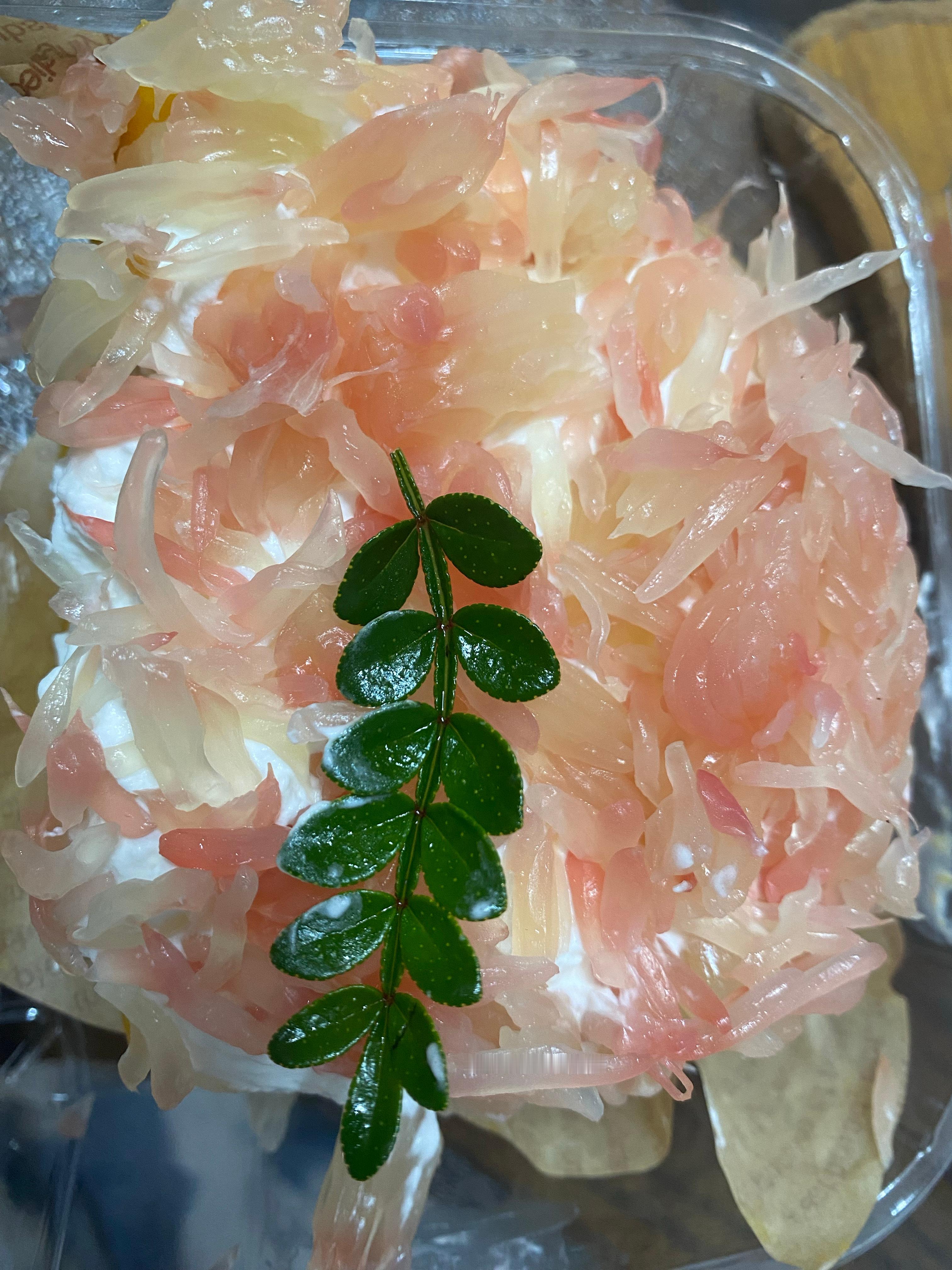 别老再说麻辣烫贵了，40 块钱的麻辣烫吃不饱了。也不看看现在物价涨成啥样了？看黄