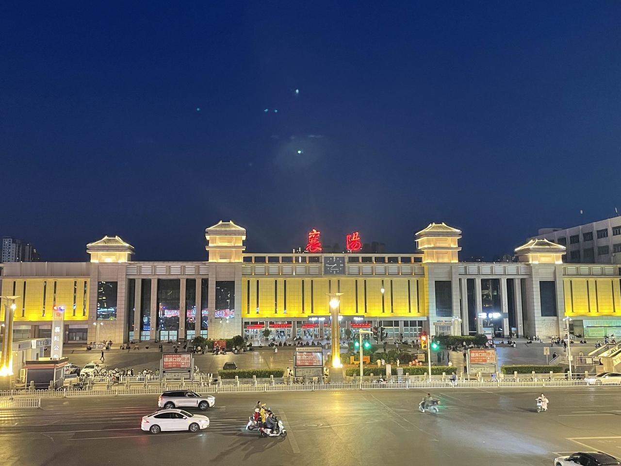 湖北襄阳和河南南阳文旅都指望靠诸葛亮卖门票呢，也不知道诸葛老先生到底是在湖北种地
