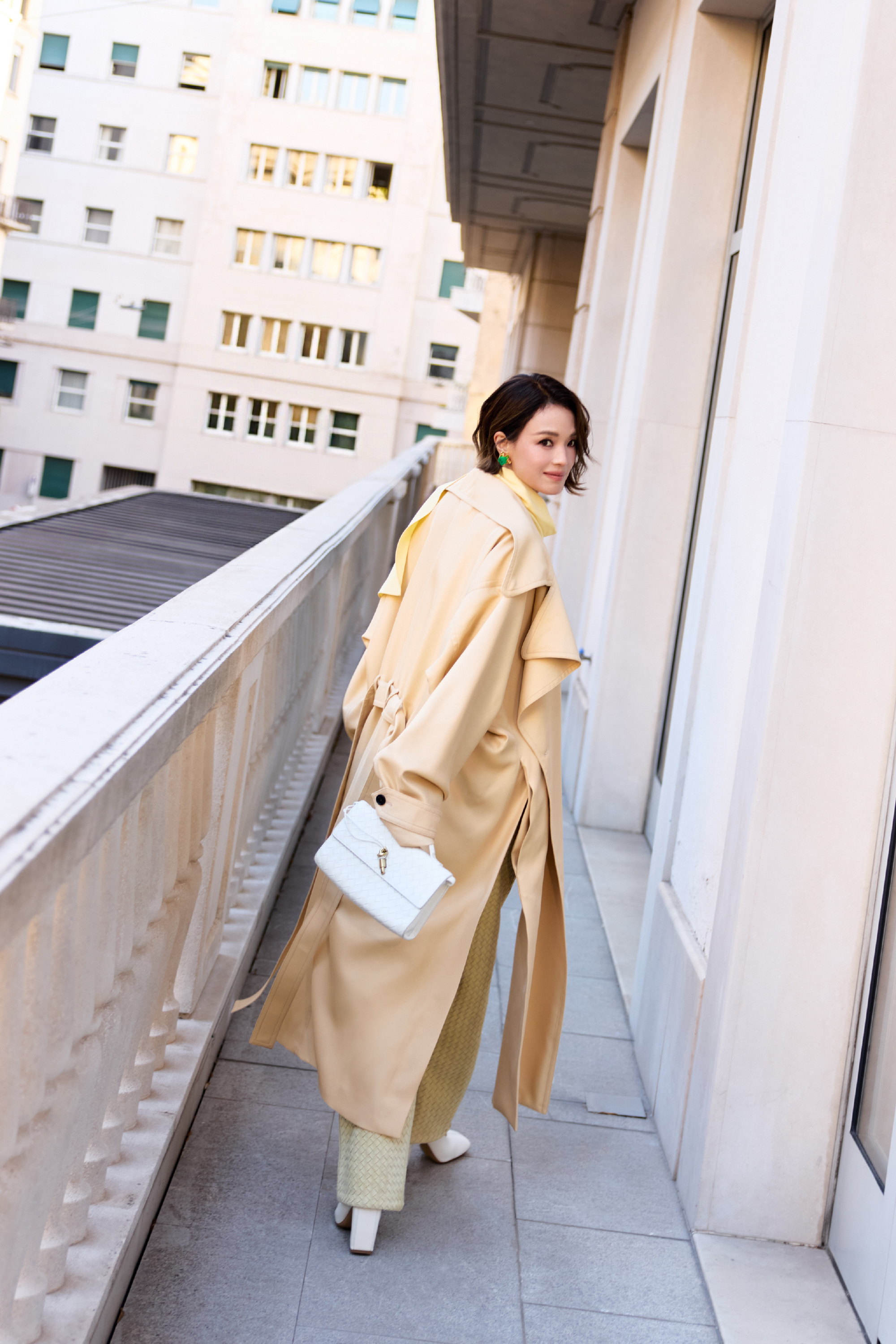 舒淇 × Bottega Veneta 💛 明媚温柔，舒展大方！ ​​​