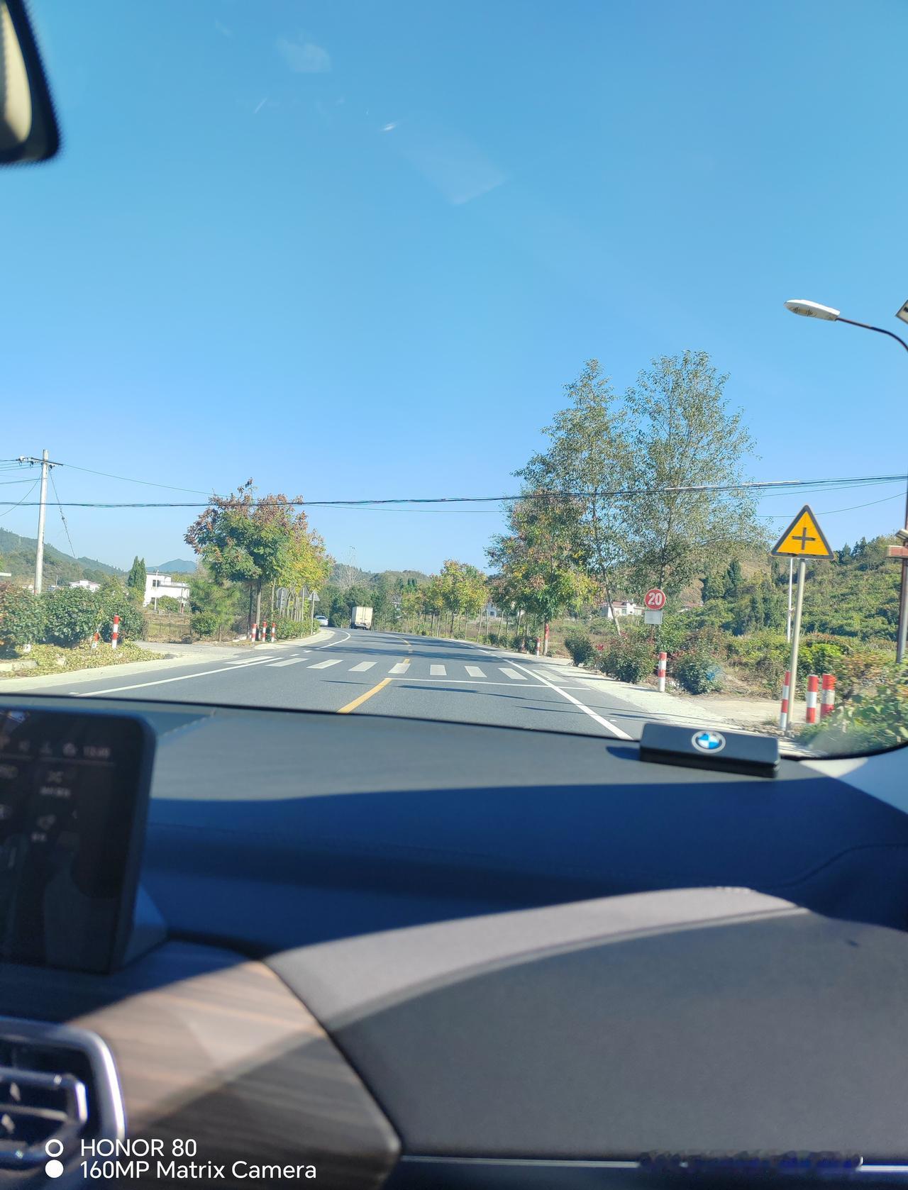 前夫探视孩子正常，

醉酒找麻烦突然复婚，

孩子画全家福真能再续？

离婚后前