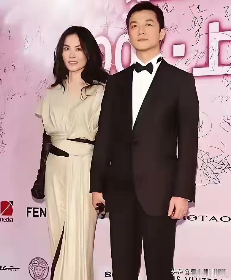 惊！原来当年王菲和李亚鹏的离婚原因是这样的！并不是因为事业不合，感情破裂，而是因