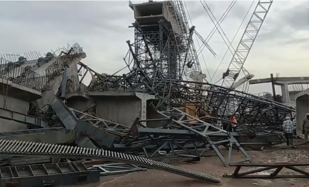 重大险情！印度在建桥梁深夜塌了！暴风雨中6人遇难，多人被埋瓦砾下，伤亡数字还可能