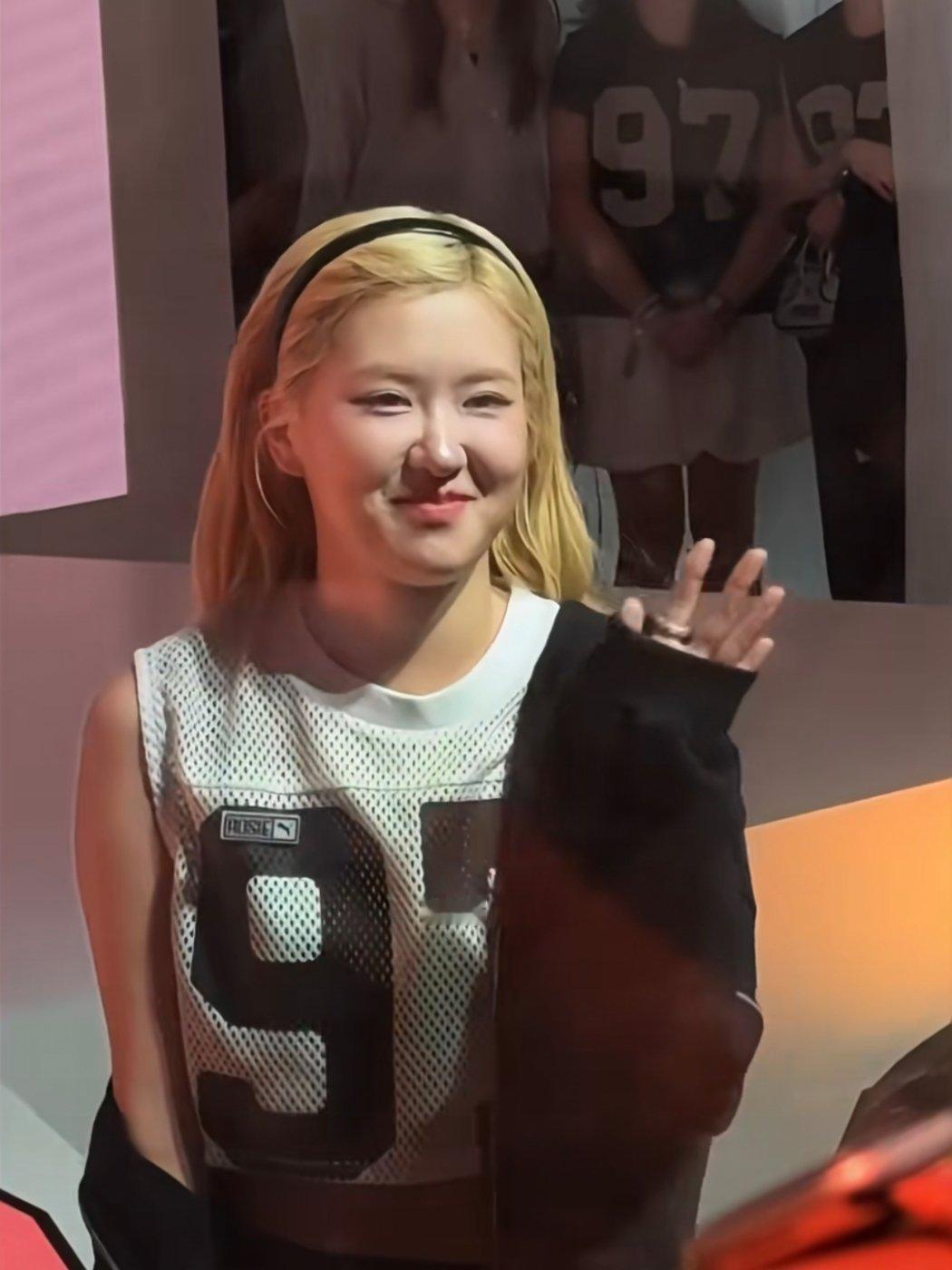 内娱镜头拍的blackpink的ROSÉ朴彩英 ​​​