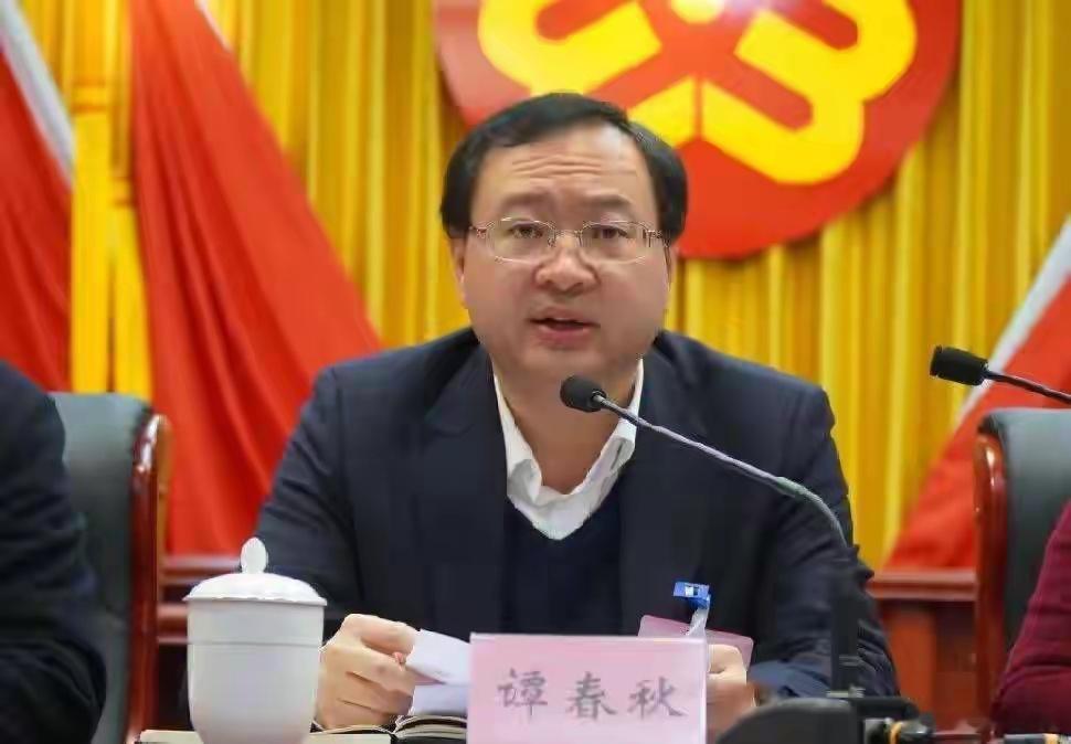 县委书记的权力有多大 1月10日，四川省纪委监委发布消息，犍为县委书记谭春秋涉嫌