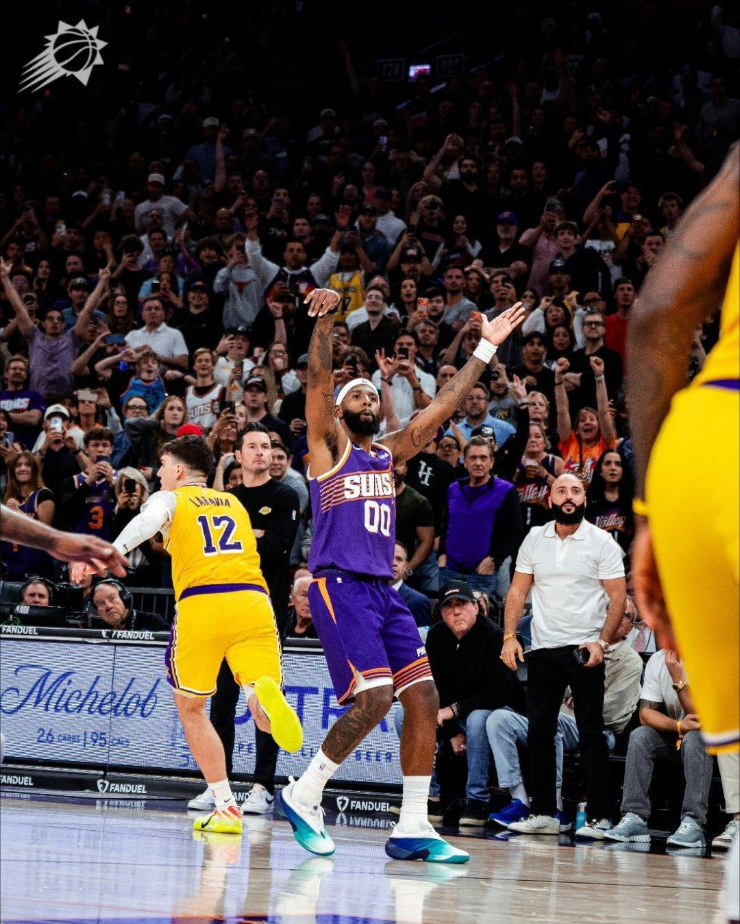 113-110  残阵太阳主场三分绝杀湖人太阳各主要轮换球员评级如下：夯：奥尼尔