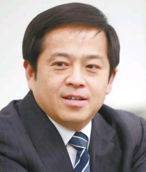 2005年，中国最大的机械制造商徐工集团，即将以3.75亿美元的价格，把85％的