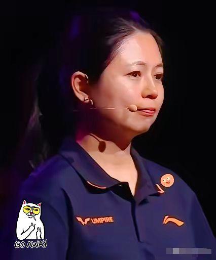 横滨赛的国乒队员要注意了！判罚陈熠两张黄牌的马来西亚主裁阿曼达·梁可不好惹。她在