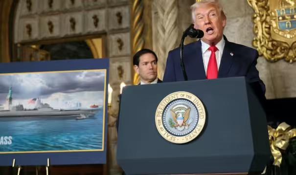 特朗普在海湖庄园下令建造美国有史以来最具威慑力和破坏力的战舰，并将该战舰命名为“