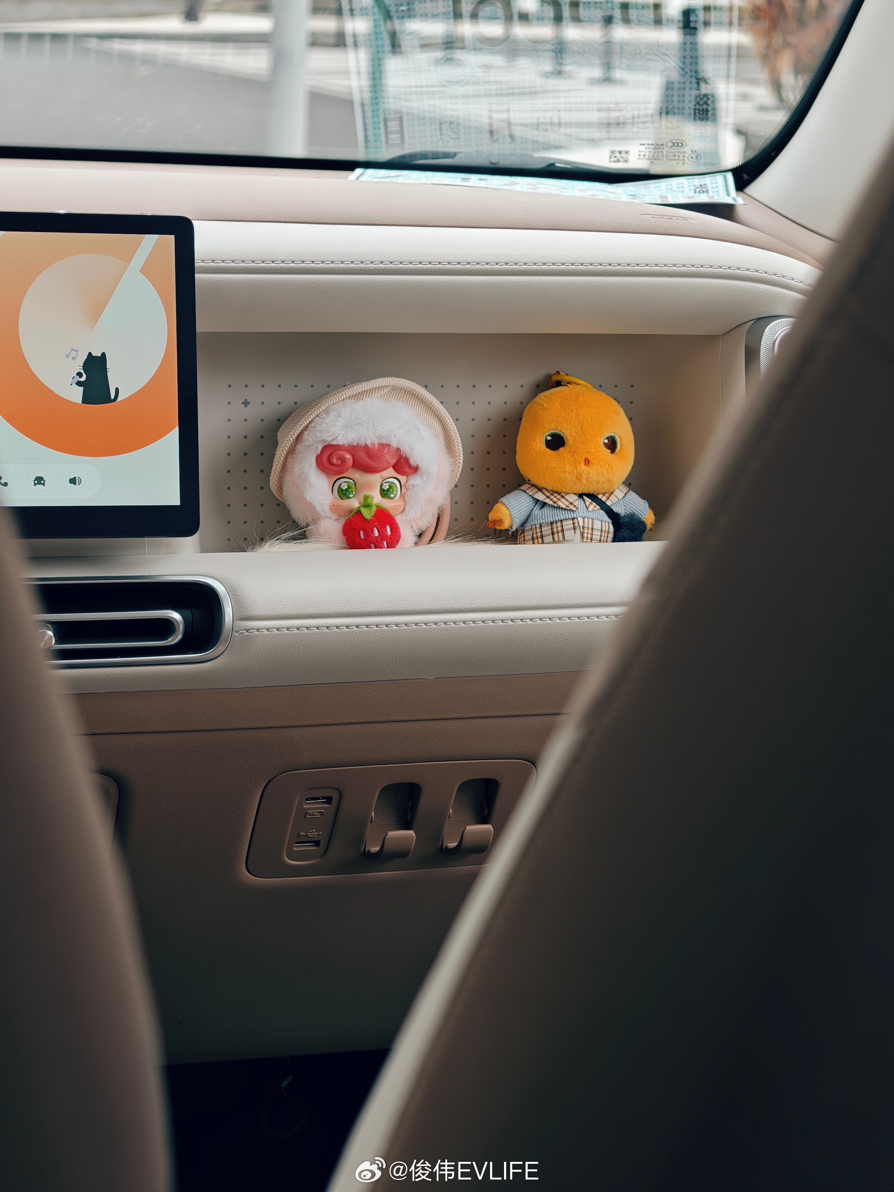 来看看代步车之王第五代宏光MINIEV