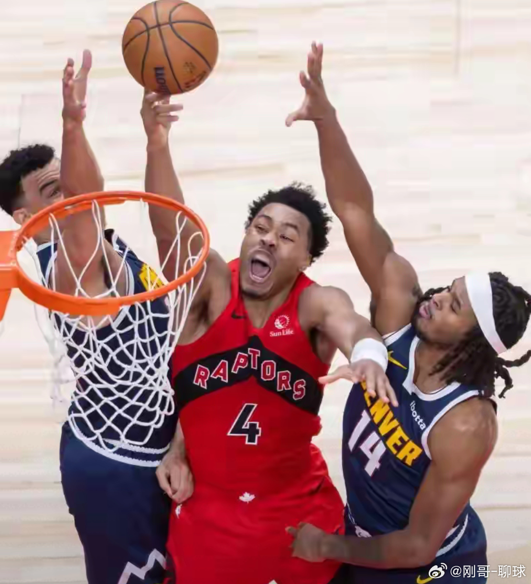 掘金末节15-2狂潮逆转猛龙 约基奇准三双 穆雷31分定乾坤猛龙vs掘金约基奇n