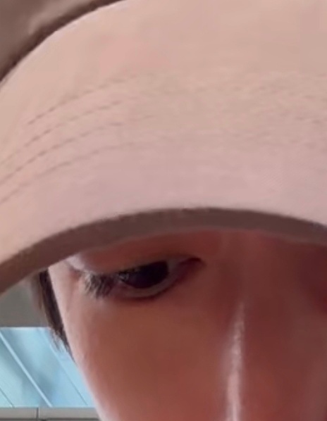 狗狗眼真漂亮！有点异域风情，有点无辜。