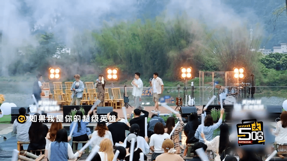 五哈歌会 演出中范志毅的努力表现真的让人感动，即使不擅长也勇敢尝试，真是励志！王