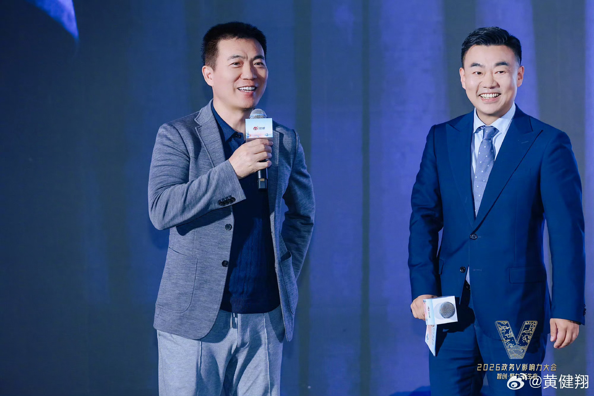 黄健翔调侃AI根本不懂球笑晕！黄健翔吐槽AI不懂球，只会扒数据算概率，哪懂足球的