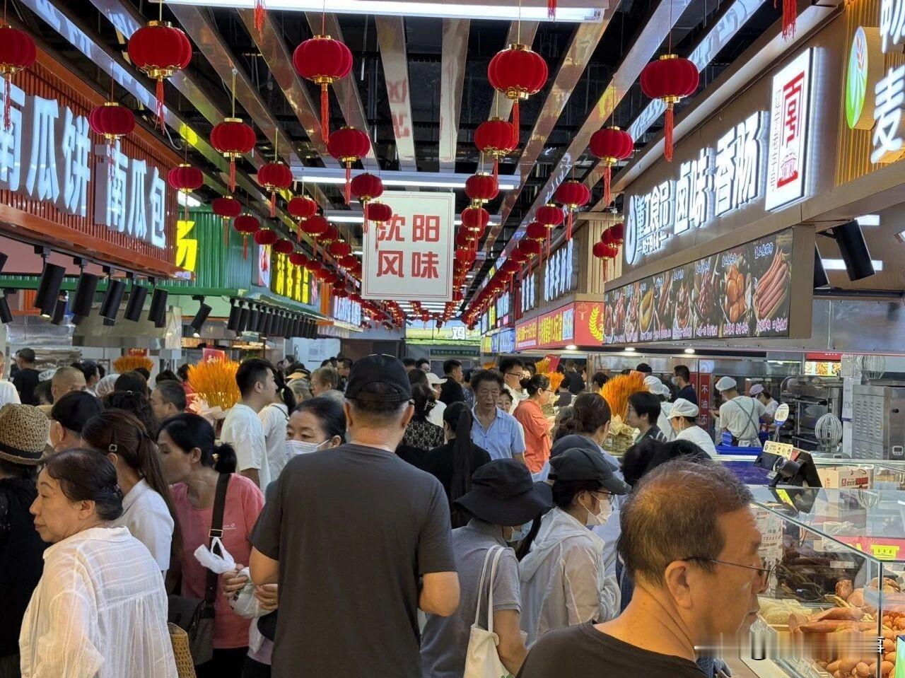 周二直接挤爆！太原街沉寂多年，终于被沈阳人的“胃”唤醒了🔥
 
终于懂了什么叫