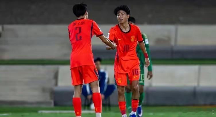 国U17半决赛对手确定，5月20日凌晨2点30分战澳大利亚。对手刚敲定，时间也出