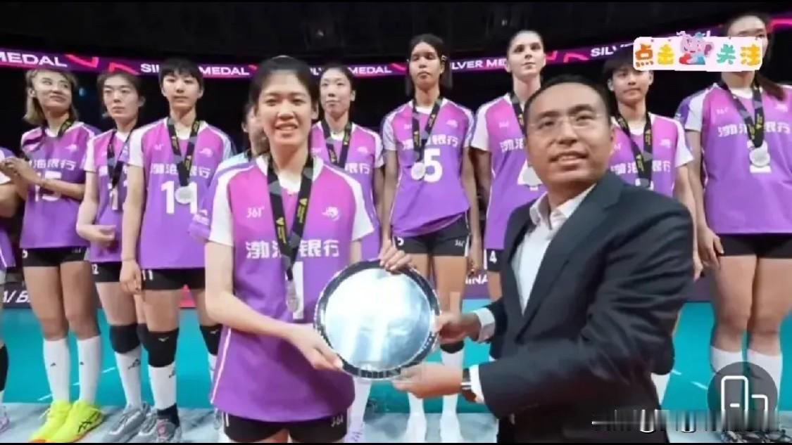 部分黑子攻击天津女排的逻辑变化。
从排超开始，天津女排九年来六冠一亚，两个第四名