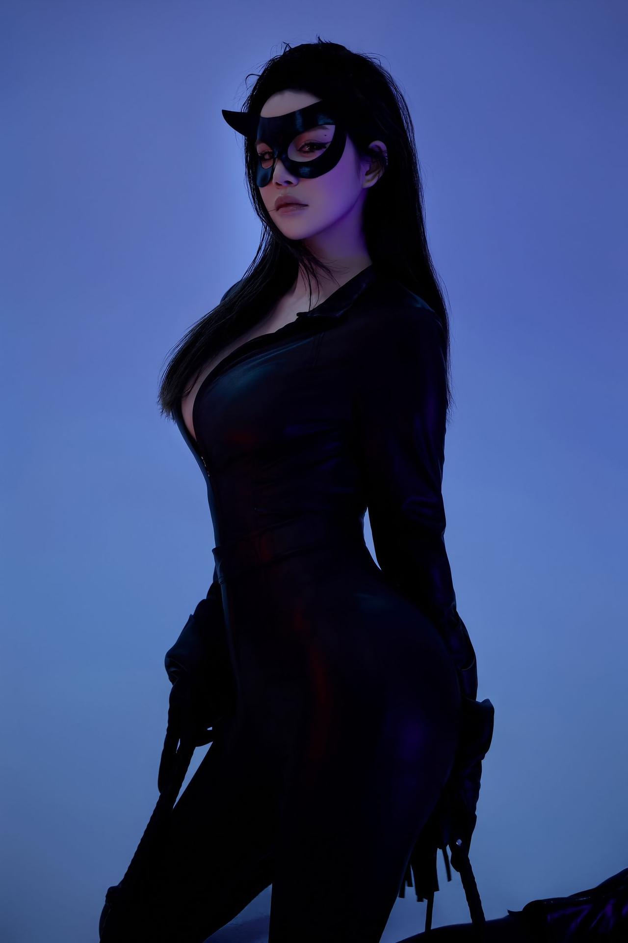 月色如水，夜影如墨。月色如镜 月色浓稠思如织 宛如夜影舞清波 月色如墨 月色入满